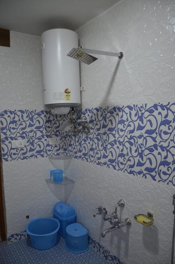 Mir Manzil Bed and Breakfast Srīnagar Buitenkant foto