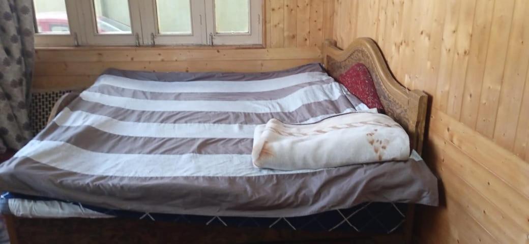 Mir Manzil Bed and Breakfast Srīnagar Buitenkant foto